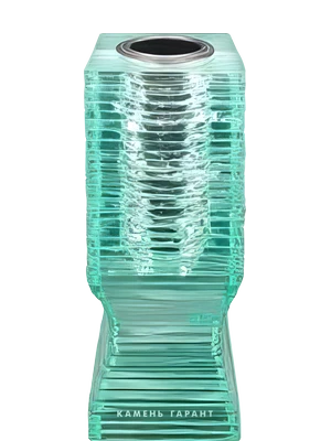 Элегантная ваза в форме бокала